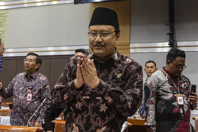 Dukung Makan Bergizi Gratis, Mensos Kerahkan 33 Ribu Pendamping