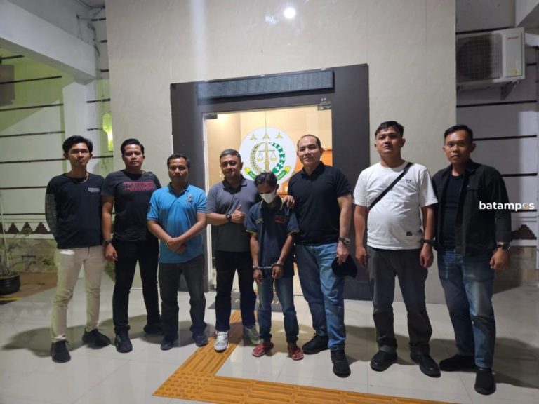 Buronan Kejari Batam Ditangkap Setelah 8 Tahun, Ini Kasusnya