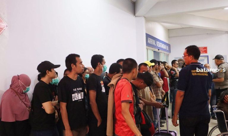 Pertemuan Haru Setelah 7 Tahun Berpisah, 127 WNI Dideportasi dari Malaysia