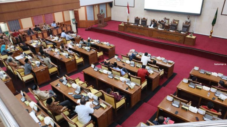 Pansus Ranperda Angkutan Umum Massal Dibentuk, DPRD Batam Dorong Perbaikan Infrastruktur