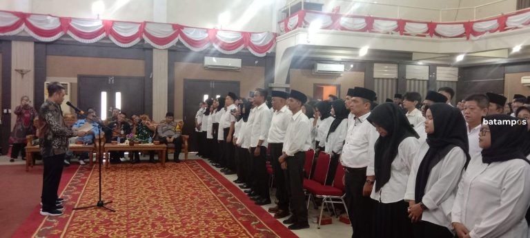 KPU Karimun Lantik 2.982 KPPS Pilkada, Peran KPPS Sangat Penting di Hari Pemungutan Suara