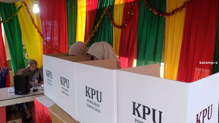 TPS Unik di Pinang Bernuansa Pernikahan Melayu, Pemilih Merasa Berada di Kondangan