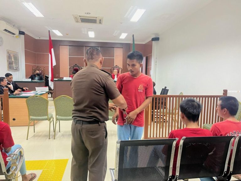 Terbukti Jambret Cewek di Jodoh, Absyah Dihukum 3 Tahun Penjara