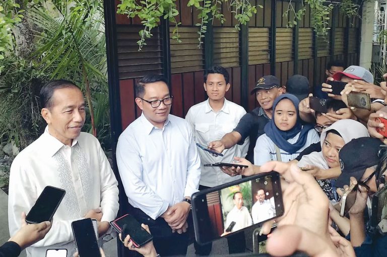 PDIP Meradang, Cagub KIM Minta Dukungan Jokowi