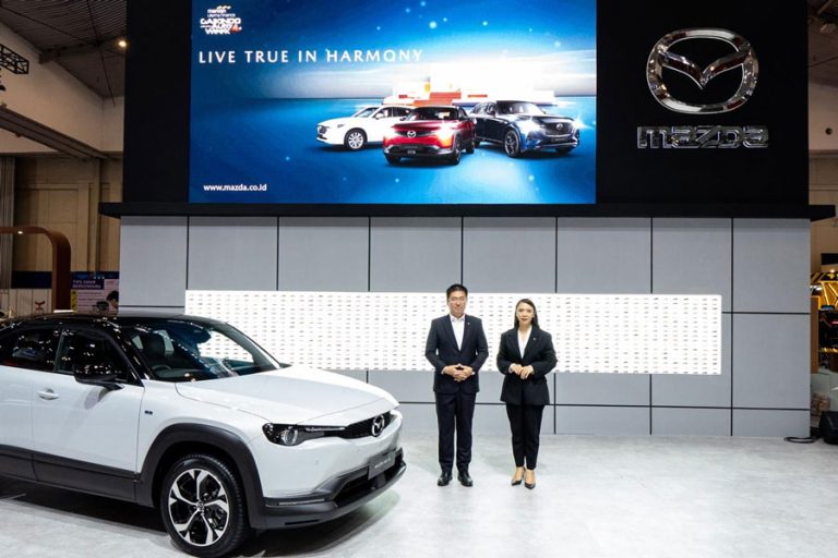 Mazda Tampilkan Inovasi dan Harmoni Berkendara di GJAW 2024, Debut Mazda MX-30 Jadi Sorotan Utama