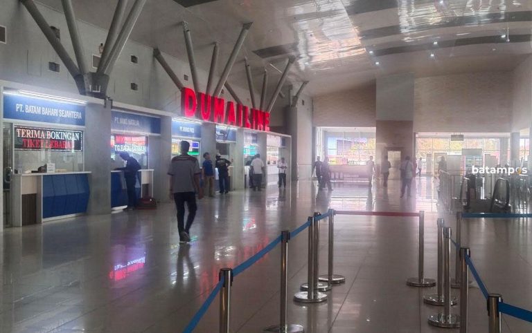 Libur Pilkada, Pelabuhan Domestik Sekupang Terpantau Sepi