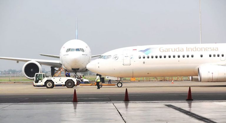 Harga Tiket Pesawat Domestik Resmi Turun