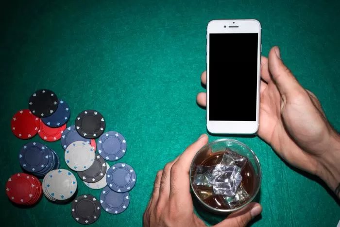 Polisi Ditantang Menangkap Influencer dan Selebgram yang Mempromosikan Judi Online
