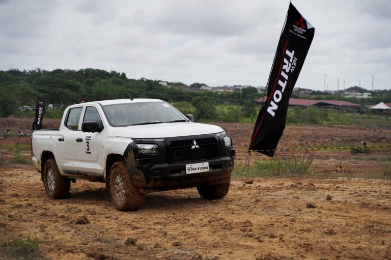 Mitsubishi All-New Triton Tampil Perkasa di Balikpapan: Konsumen dan Media Jajal Ketangguhan di Trek Off-Road