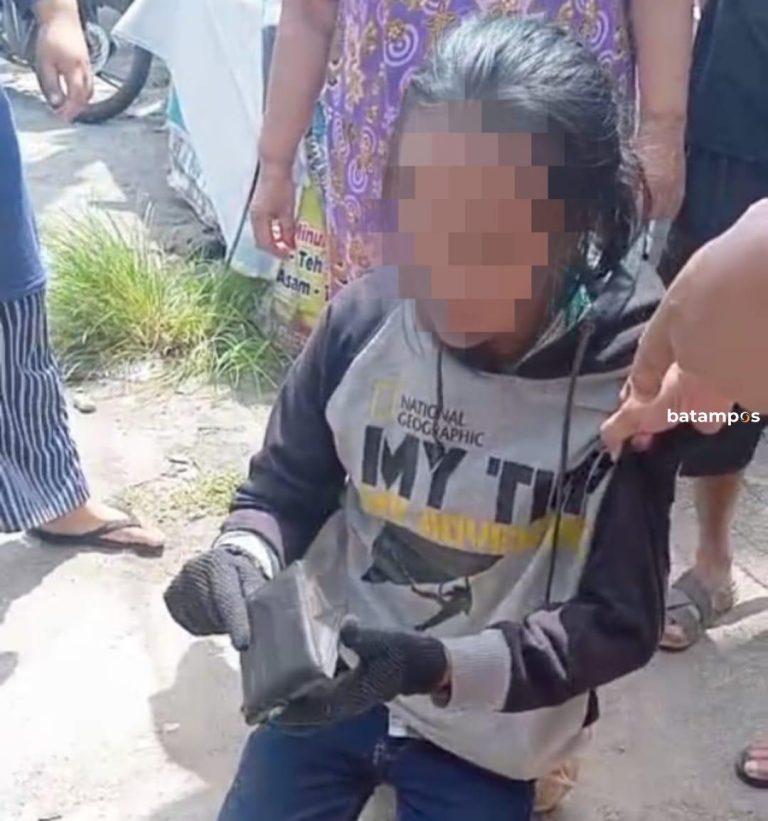 Emak-emak Maling Dompet di Kuantan Ditangkap Warga