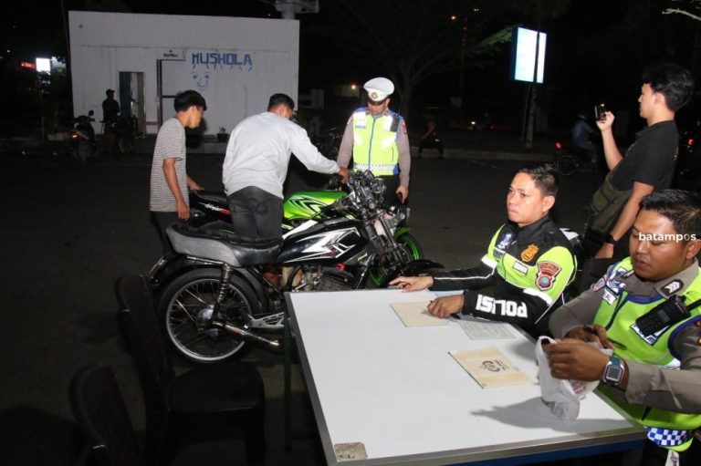Patroli Berskala Besar di Batam, Polisi Tilang 41 Unit Motor