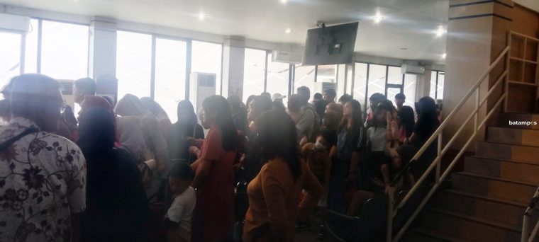 Libur Nataru, Puluhan Ribu Warga Tinggalkan Karimun