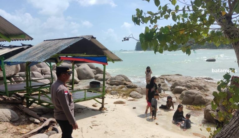 Mulai Sabtu Ini Diprediksi Ramai Wisatawan Kunjungi Pantai Trikora, Bintan