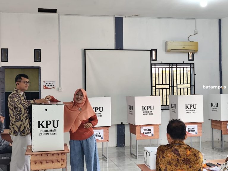 Ratusan Warga di Tanjungpinang Coblos Ulang Surat Suara Pilgub Kepri