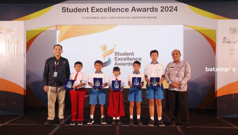 626 Pelajar Berprestasi Raih Beasiswa dari Bintan Resorts