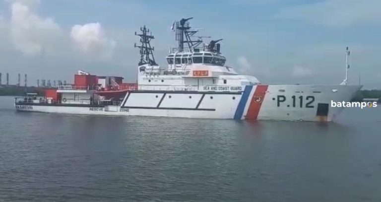 Mesin Rusak, Penumpang KMP Citra Nusantara Diangkut KN Sarotama