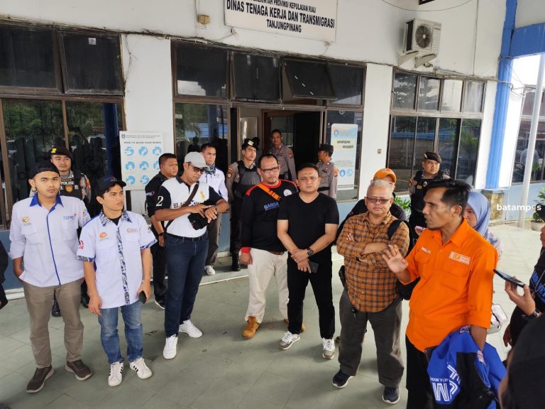 Pembahasan Upah Minimum Kepri Tak Temui Titik Terang