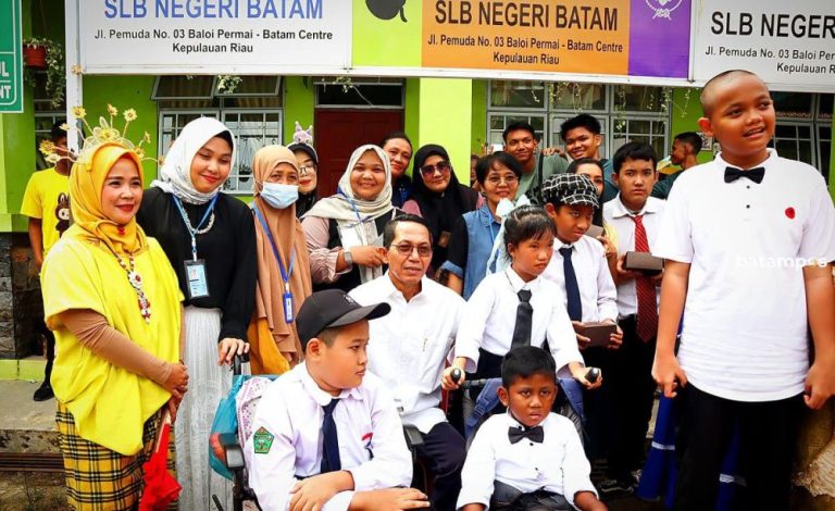 Hari Disabilitas Internasional: Pentas Seni SLB Negeri Batam Jadi Wadah Kreativitas Siswa