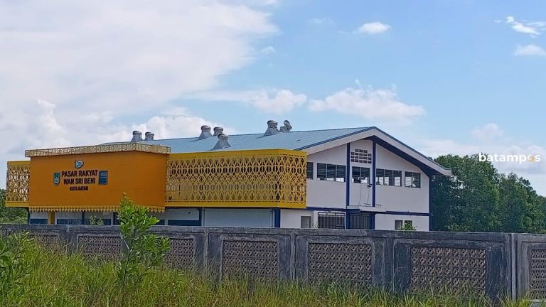 Pasar Wan Sri Beni Mangkrak, Warga dan Pedagang Berharap Segera Dioperasikan