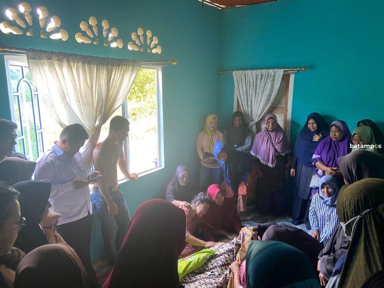 Speedboat Fiber Tenggelam Dihantam Ombak, Satu Meninggal, Tiga Karyawan Masih Hilang