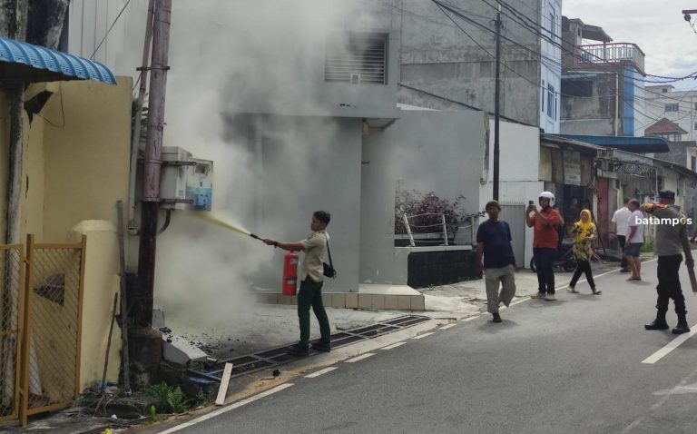 Trafo Terbakar, Polisi Cepat Lakukan Pemadaman