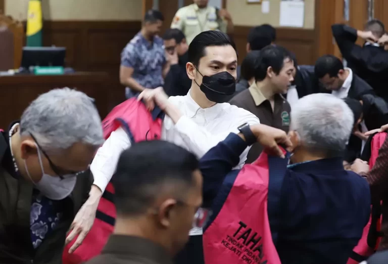 Harvey Moeis Dituntut 12 Tahun Penjara, Klaim Tak Nikmati Uang Rp 271 Triliun