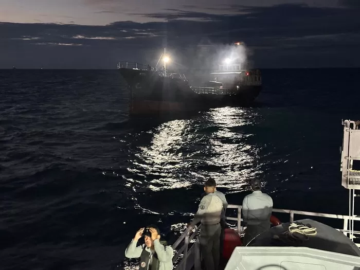 Bakamla Selamatkan Kapal Asing yang Hanyut Akibat Jangkar Putus di Perairan Kepri