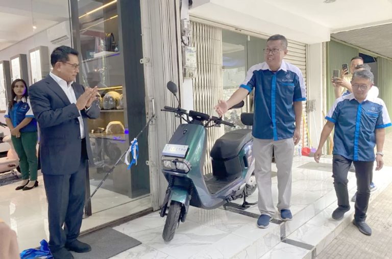 MOAB Luncurkan Motor Listrik Pertama