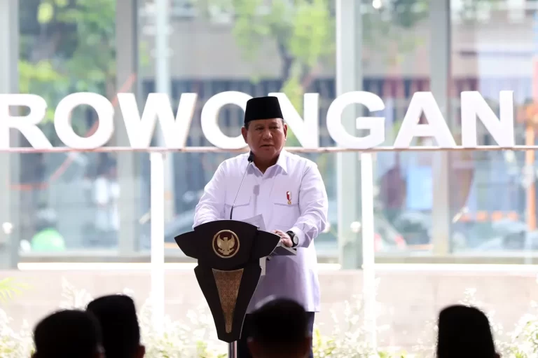 Presiden Prabowo Minta Stasiun Televisi Siarkan Lagu Indonesia Raya Serentak Pukul 07.00 WIB