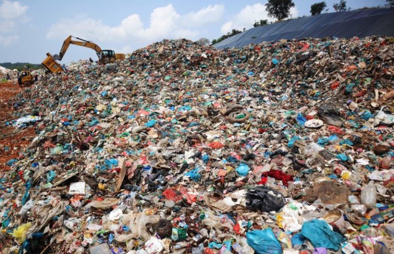 DLH Batam Pastikan Layanan Sampah Tetap Optimal Saat Libur Natal dan Tahun Baru