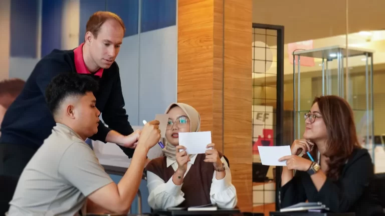 Kemampuan Berbahasa Inggris di Indonesia Peringkat 80 dari 116 Negara
