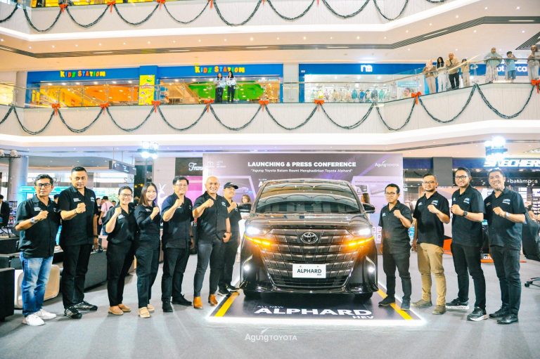 Agung Toyota Resmi Luncurkan All New Alphard HEV di Batam