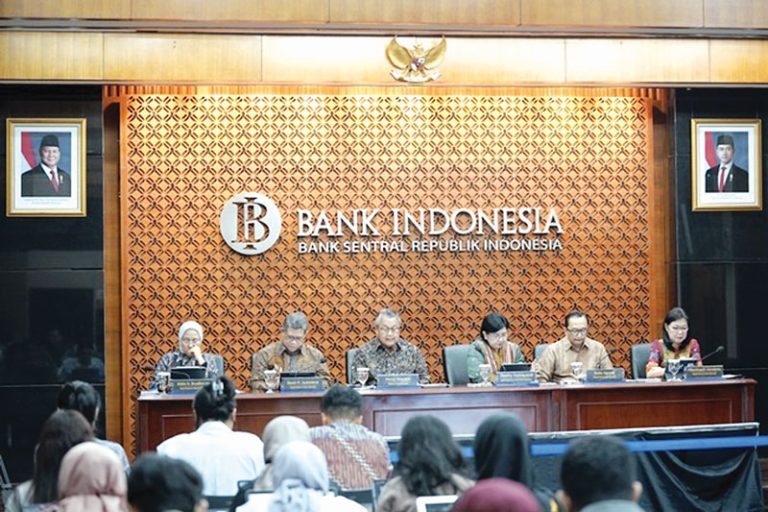 BI Tahan Suku Bunga, Fokus Stabilitas Rupiah dan Inflasi 2024
