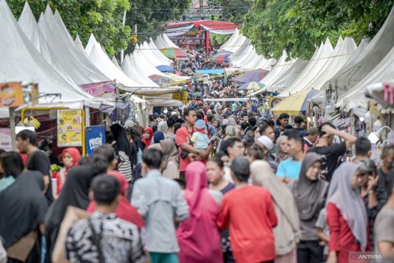 Diskon Belanja Akhir Tahun, Hemat Devisa hingga Rp80 Triliun