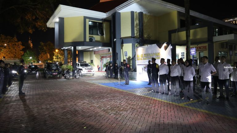 Antisipasi Lonjakan Penumpang Saat Nataru, Imigrasi Batam Tambah Konter Pemeriksaan