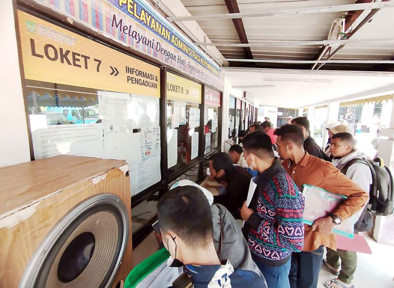 Proses TTE Bermasalah, Disdukcapil Pastikan Layanan Tidak Terhenti
