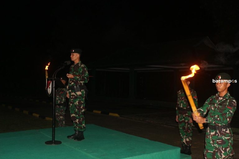 Khidmat Gurindam 12 Pada Malam Renungan Suci Yonif 136/Tuah Sakti
