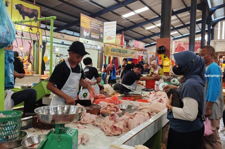 Harga Ayam Mulai Naik Jelang Nataru, Tembus Rp42 Ribu per Kg