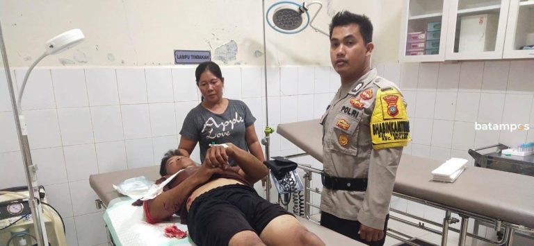 Di Tepi Bakau, Abdullah Bertaruh Hidup Melawan Buaya