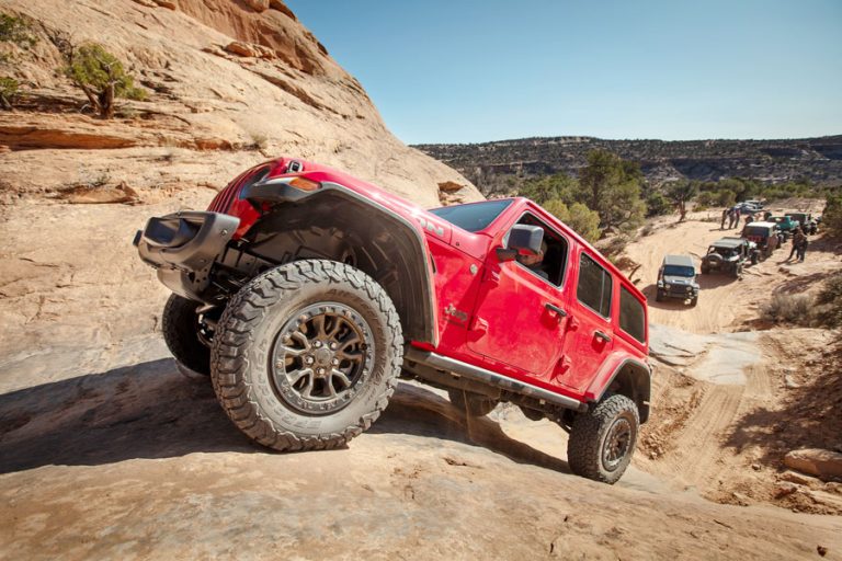 Jeep dan Citroen Dijual di Satu Dealer