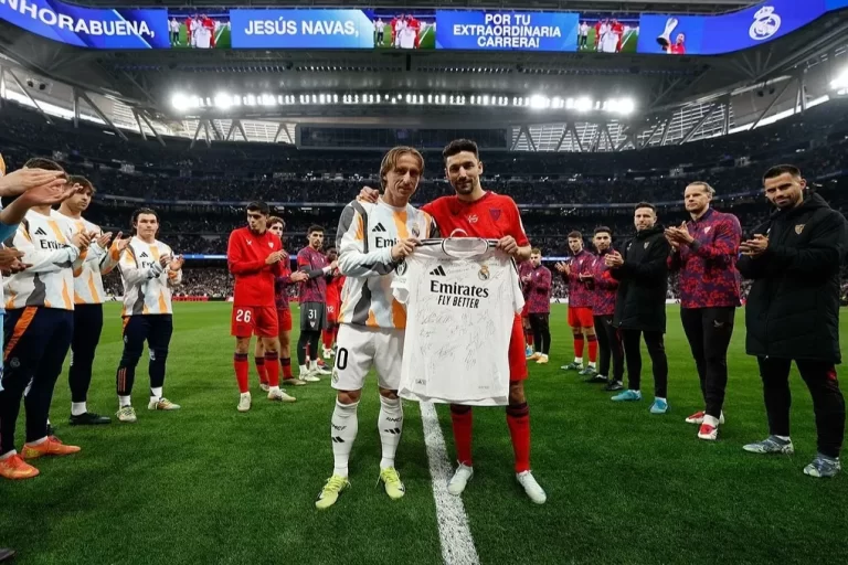 Jesus Navas Memutuskan untuk Pensiun dari Dunia Sepak Bola