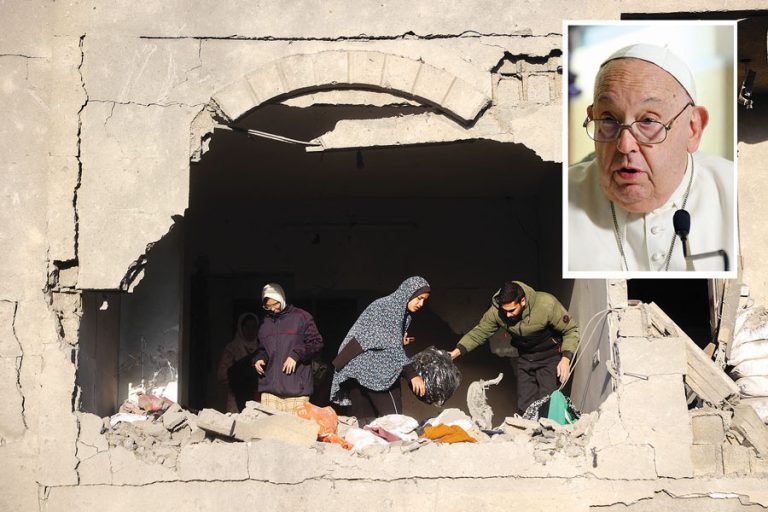 Paus Fransiskus Kecam Kekejaman Israel