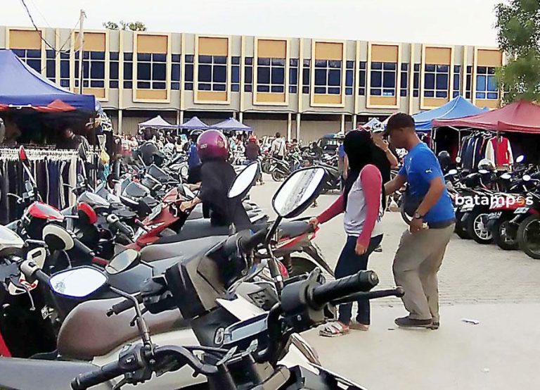 Praktik Pungutan Parkir Tanpa Karcis Masih Marak di Batuaji dan Sagulung