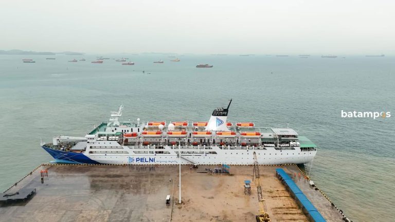 Perdana , Pagi Ini, Kapal Pelni Merapat di Pelabuhan Bintang 99