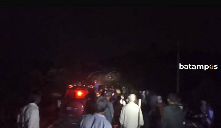 Bentrokan Warga dan Karyawan PT MEG di Rempang, 8 Orang Luka, 1 Koma