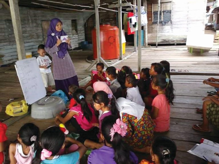 Diana, Pendiri Komunitas Kawan Laut dan Rumah Pelantar di Setokok, Tak Lelah Menjaga Lingkungan dan Berbagi Ilmu untuk Warga Setokok