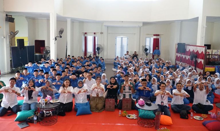 Telkomsel Digital Empowering for Community, Persiapkan Siswa SMAN 1 Tanjungpinang Hadapi Persaingan di Era Digital