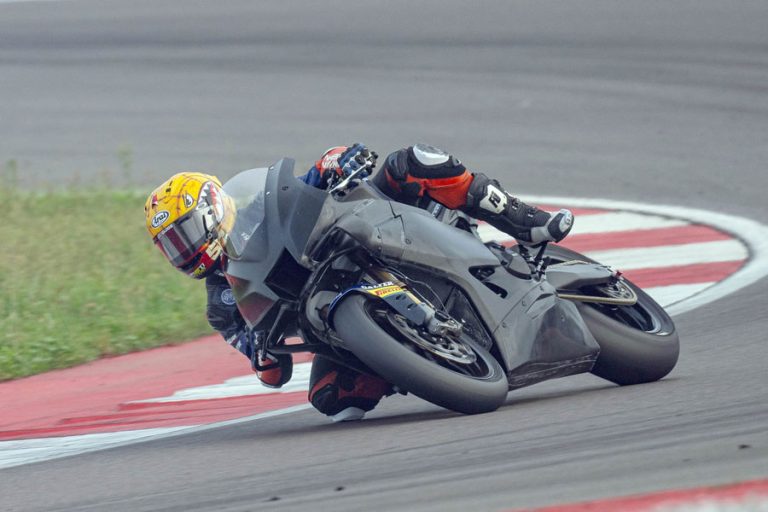 Aldi Satya Mahendra Lakukan Adaptasi, Makin Improve di Tes YZF-R9