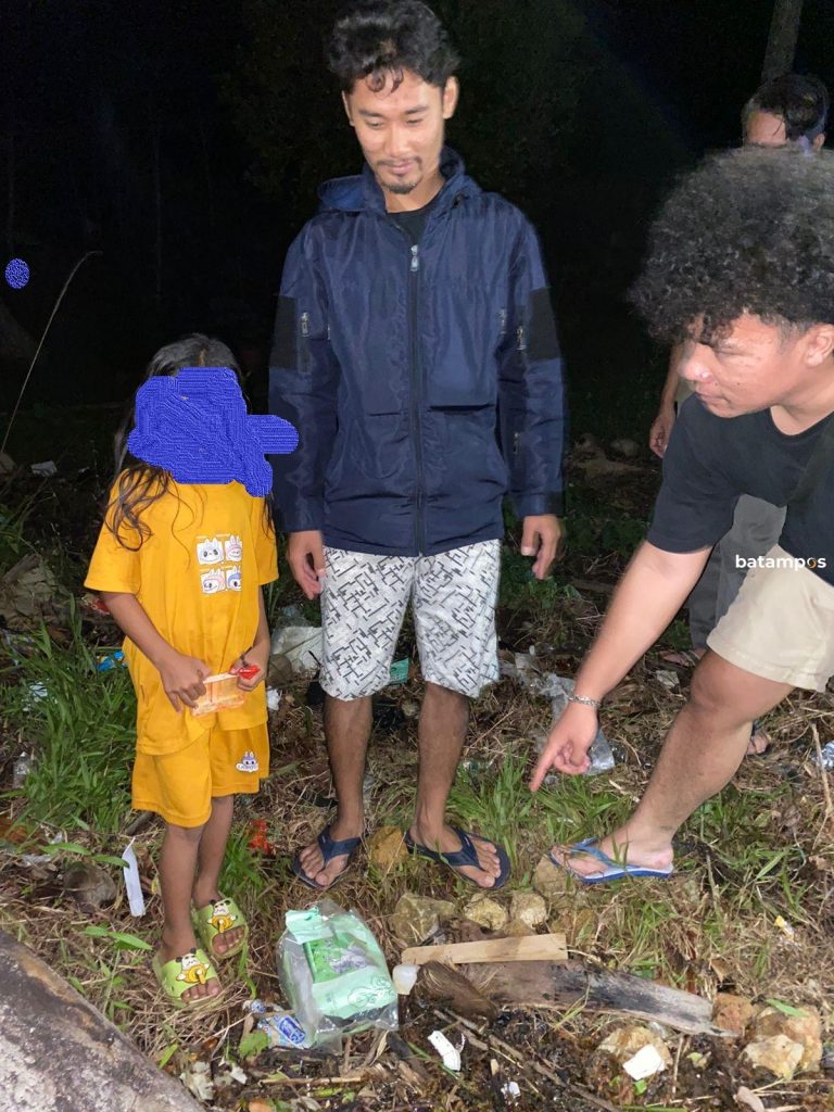 Lagi Cari Barang Hanyut, Pelajar SD Temukan Sabu Seberat 1 Kg di Pantai