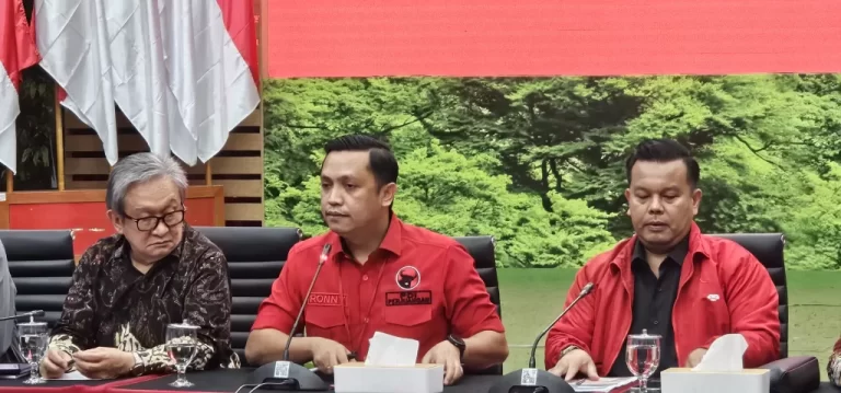 Hasto Kristiyanto Disebut Sengaja Ditarget Masuk Penjara Sebelum Kongres 2025